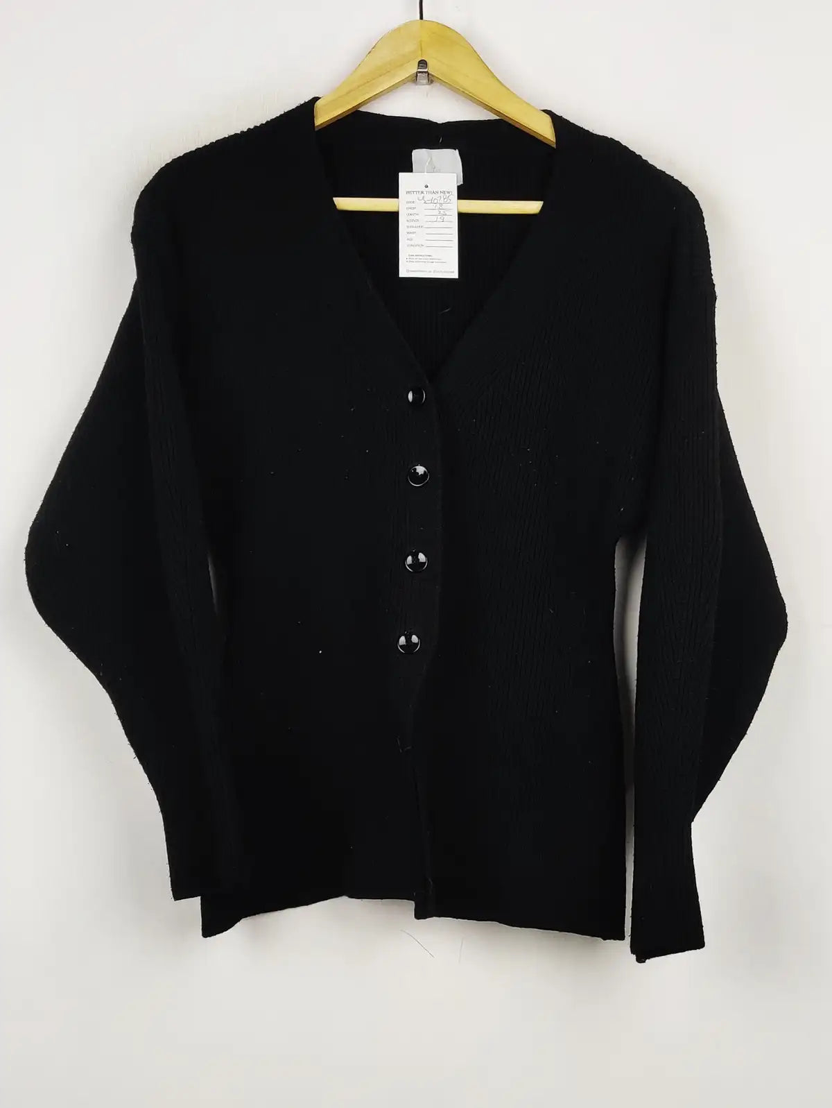 Buy online pre-used pre-loved 100% authentic & Original branded H&M (LS-10785) available in Pakistan. Top international brands avilable.