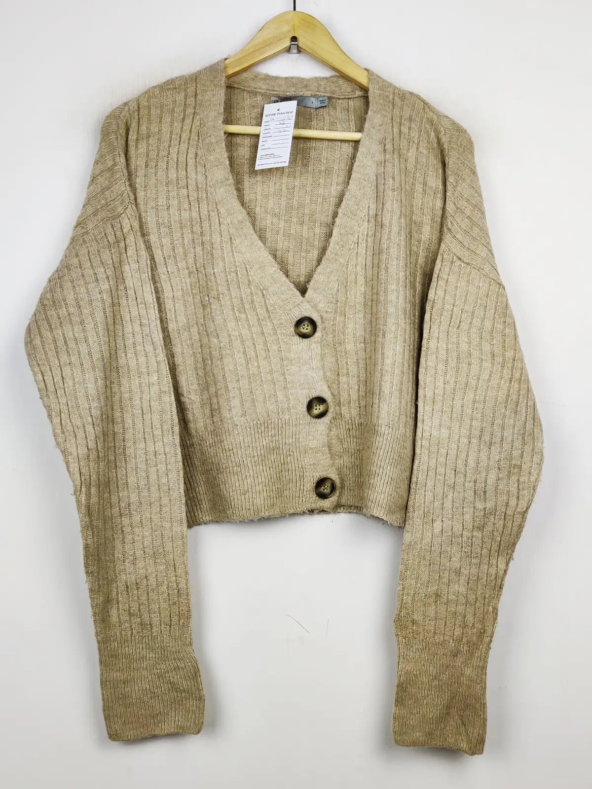 Buy online pre-used pre-loved 100% authentic & Original branded H&M (LS-10869) available in Pakistan. Top international brands avilable.