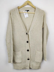 Buy online pre-used pre-loved 100% authentic & Original branded Brave Soul (LS-11119) available in Pakistan. Top international brands avilable.