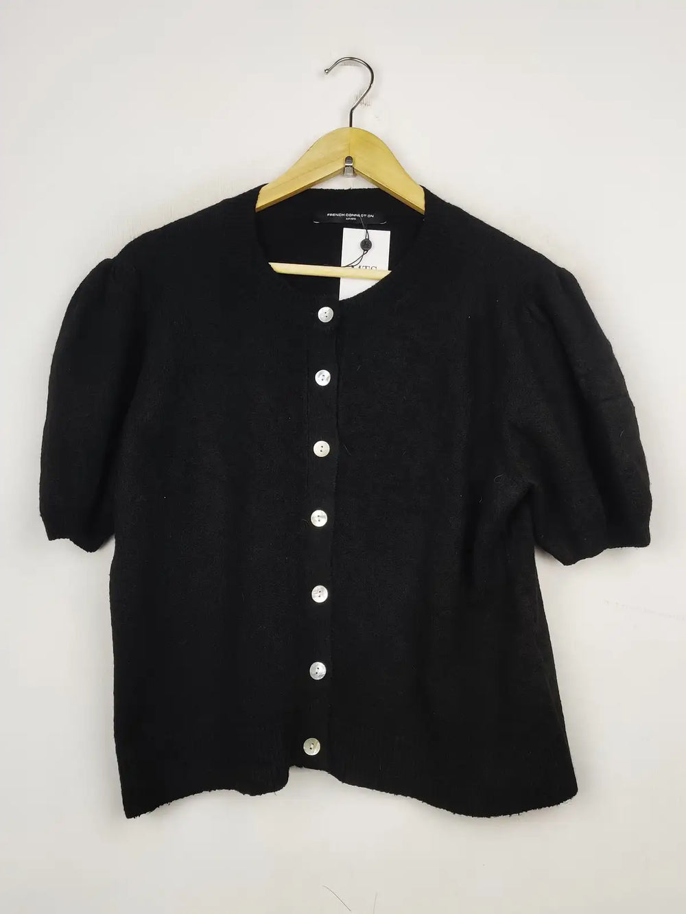 Buy online pre-used pre-loved 100% authentic & Original branded French Connection (LS-11169) available in Pakistan. Top international brands avilable.