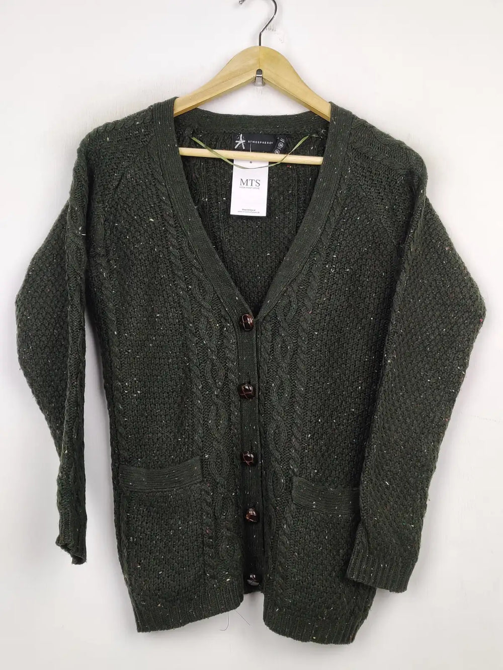 Buy online pre-used pre-loved 100% authentic & Original branded Atmosphere (LS-11189) available in Pakistan. Top international brands avilable.