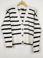 Buy online pre-used pre-loved 100% authentic & Original branded New Look (LS-11425) available in Pakistan. Top international brands avilable.