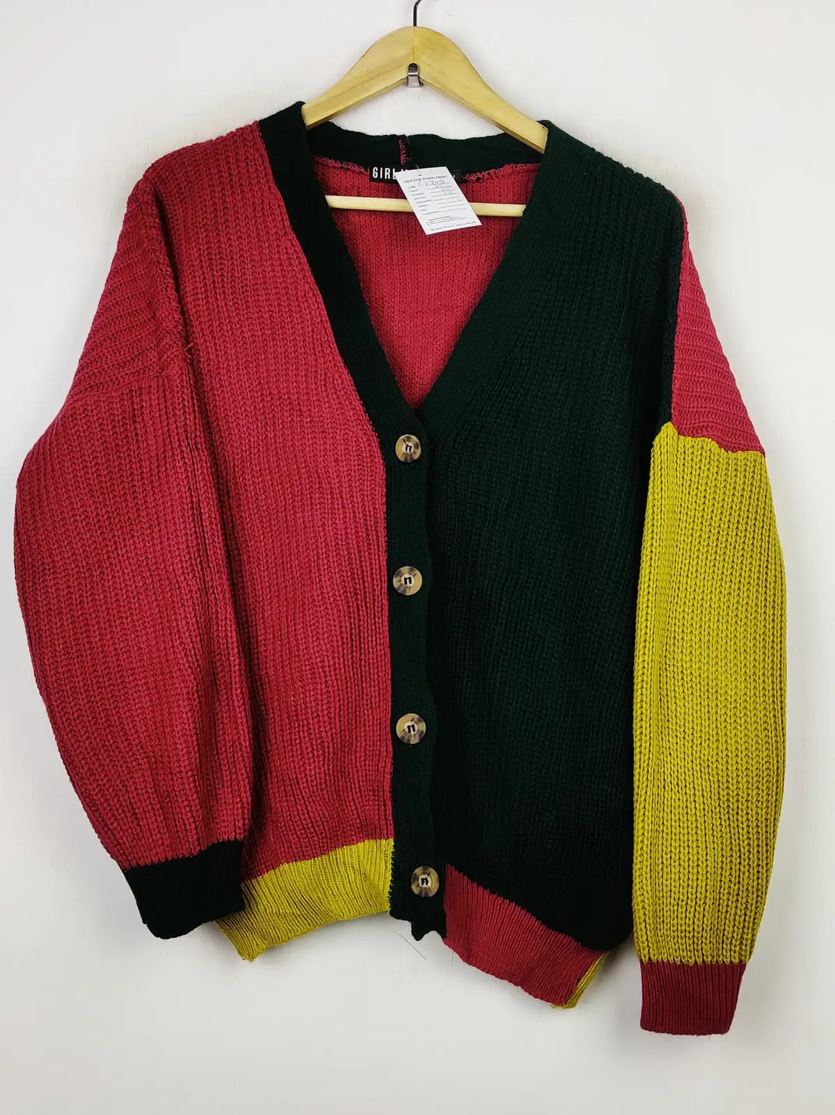 Buy online pre-used pre-loved 100% authentic & Original branded Girl In Mind (LS-11433) available in Pakistan. Top international brands avilable.