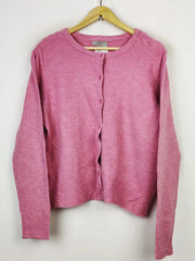 Buy online pre-used pre-loved 100% authentic & Original branded H&M (LS-11436) available in Pakistan. Top international brands avilable.