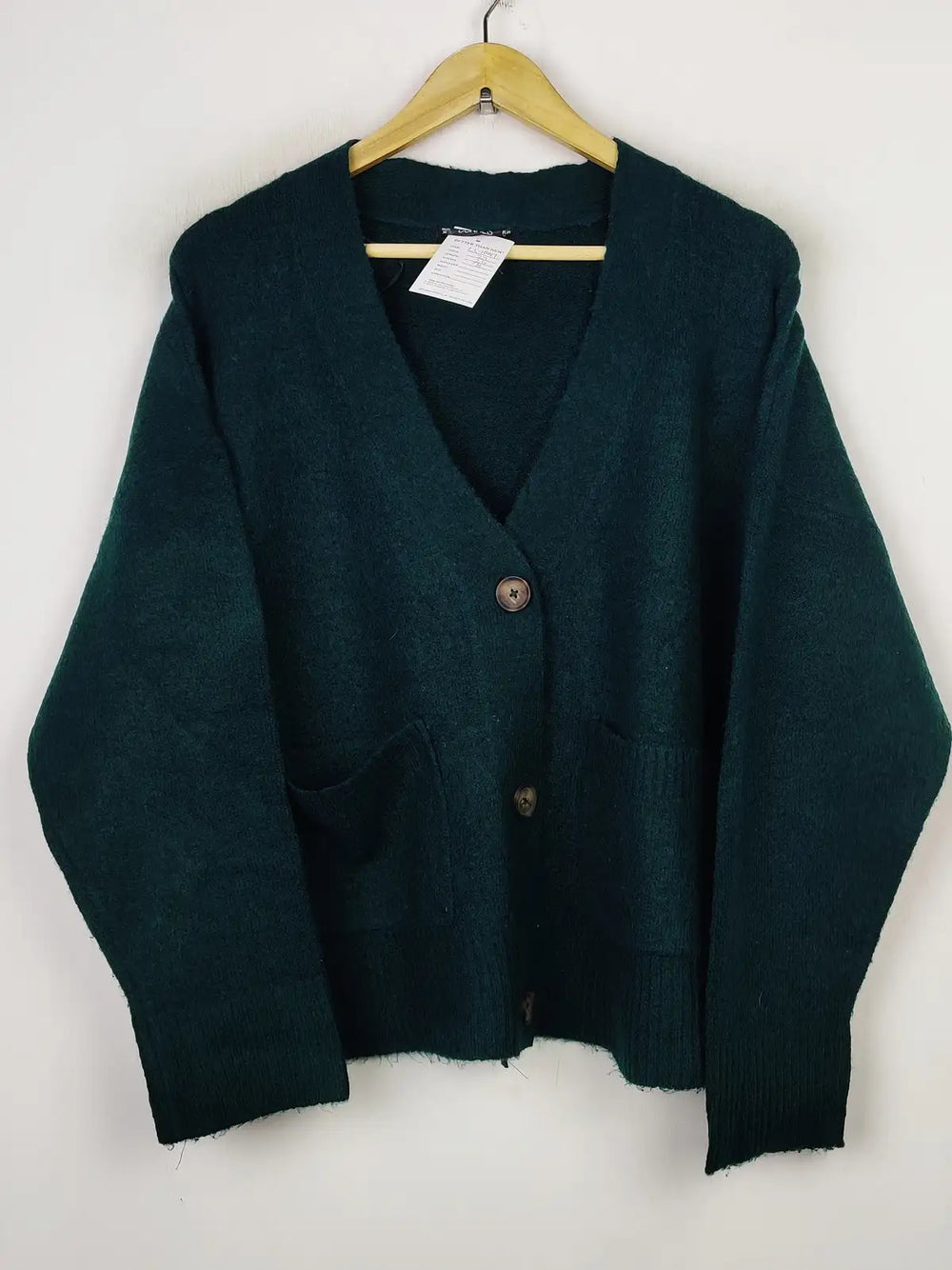 Buy online pre-used pre-loved 100% authentic & Original branded Dunnes Stores (LS-11447) available in Pakistan. Top international brands avilable.