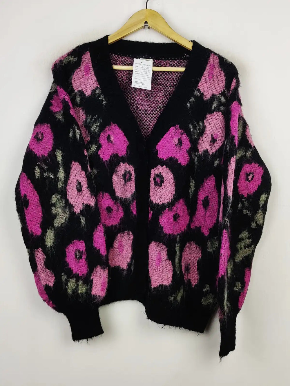 Buy online pre-used pre-loved 100% authentic & Original branded Yuni (LS-11455) available in Pakistan. Top international brands avilable.