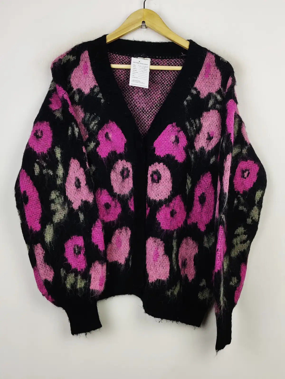 Buy online pre-used pre-loved 100% authentic & Original branded Yuni (LS-11455) available in Pakistan. Top international brands avilable.