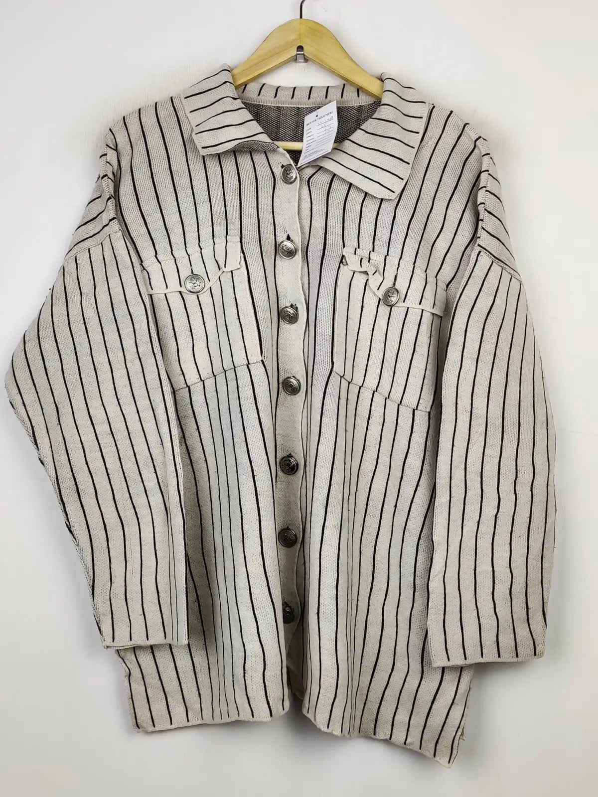 Buy online pre-used pre-loved 100% authentic & Original branded Unknown Brand (LS-11469) available in Pakistan. Top international brands avilable.