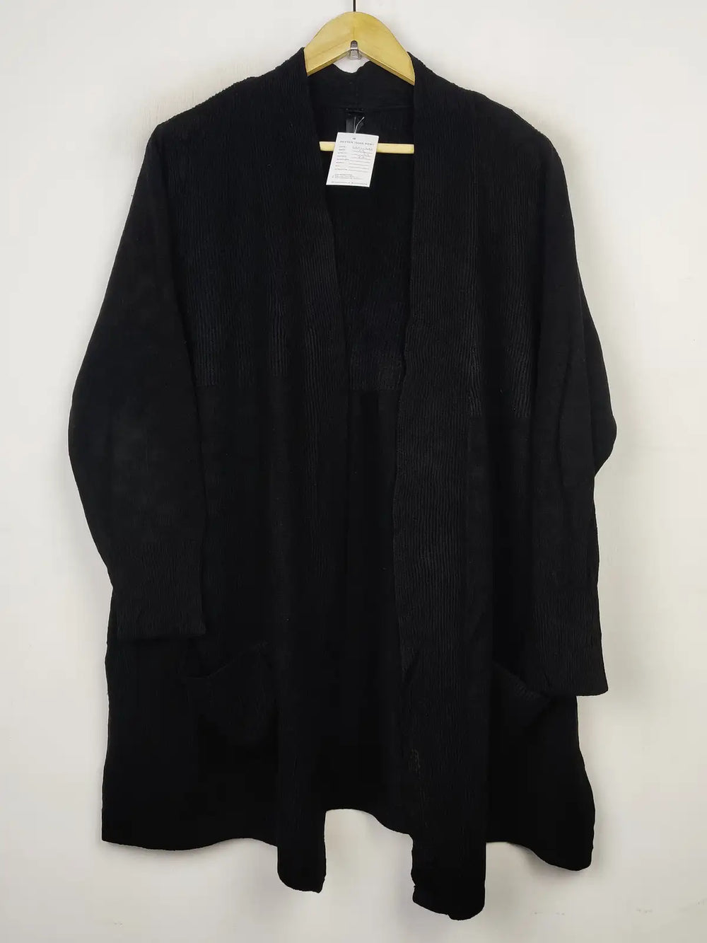 Buy online pre-used pre-loved 100% authentic & Original branded Yours (LS-11494) available in Pakistan. Top international brands avilable.