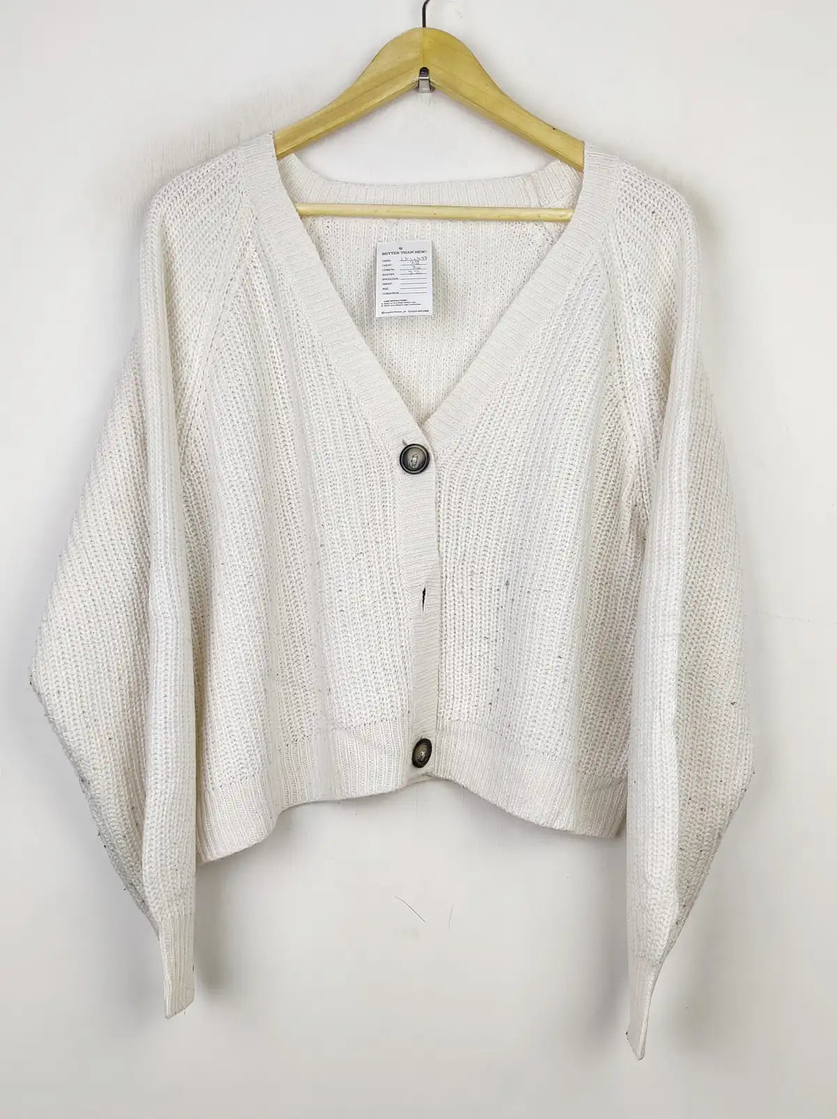 Buy online pre-used pre-loved 100% authentic & Original branded Unknown Brand (LS-11499) available in Pakistan. Top international brands avilable.