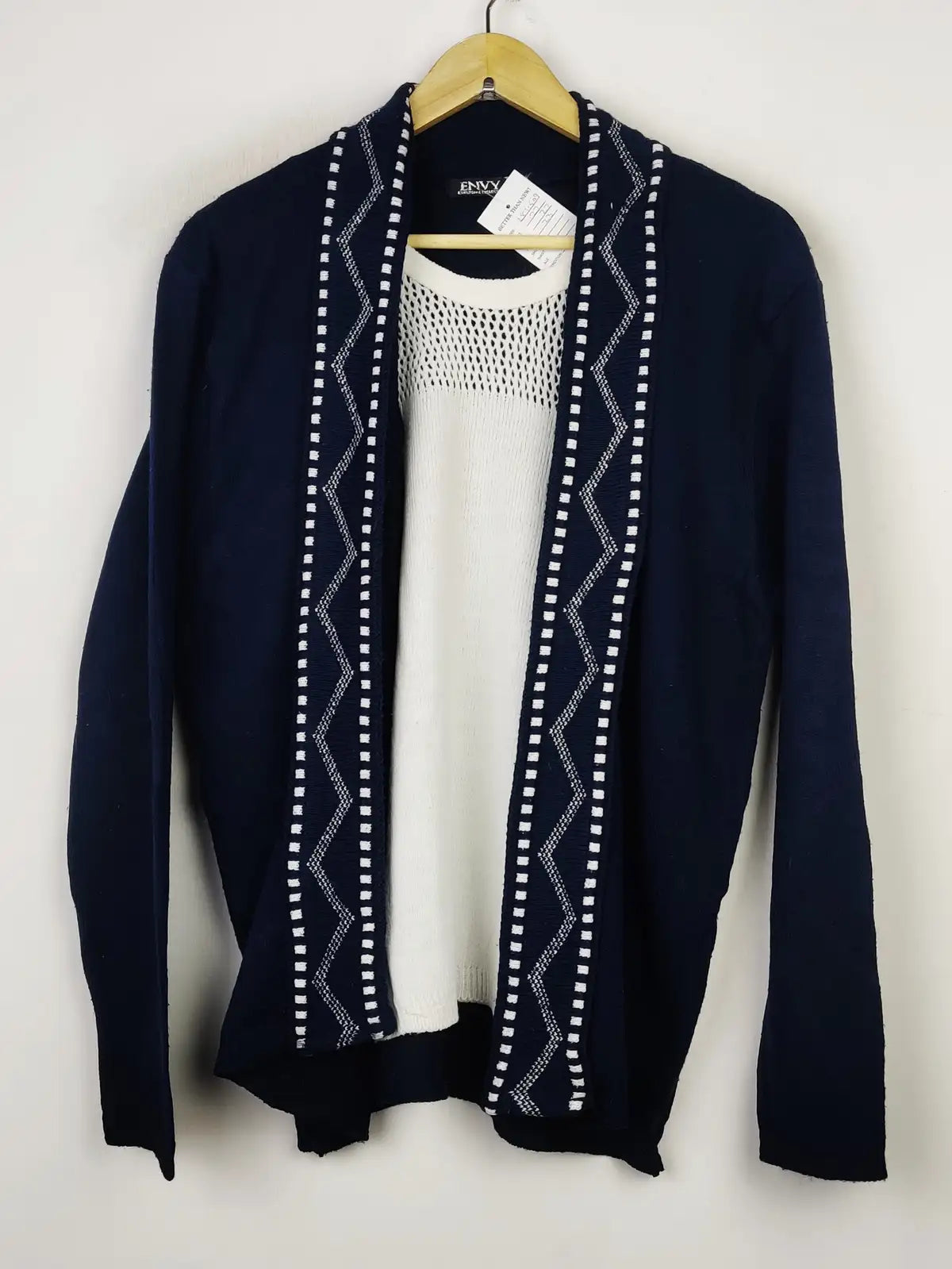 Buy online pre-used pre-loved 100% authentic & Original branded Envy (LS-11509) available in Pakistan. Top international brands avilable.