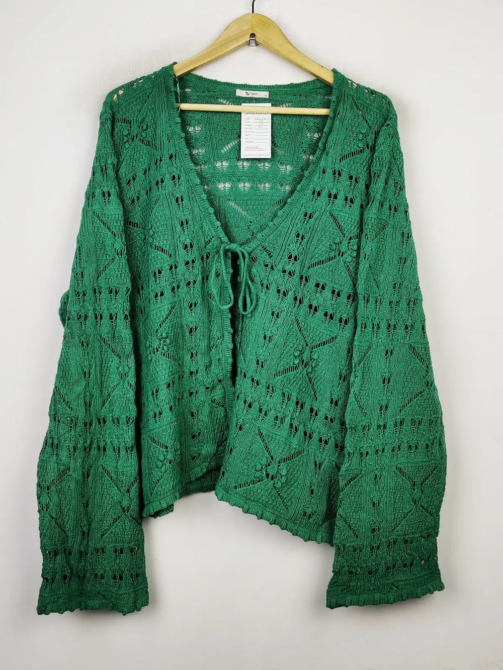 Buy online pre-used pre-loved 100% authentic & Original branded Tu (LS-11513) available in Pakistan. Top international brands avilable.