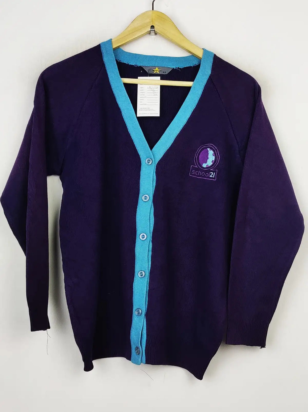 Buy online pre-used pre-loved 100% authentic & Original branded Magic Fit (LS-11523) available in Pakistan. Top international brands avilable.