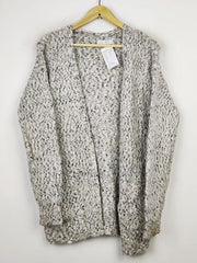 Buy online pre-used pre-loved 100% authentic & Original branded Primark (LS-11607) available in Pakistan. Top international brands avilable.