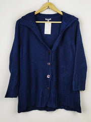 Buy online pre-used pre-loved 100% authentic & Original branded Peruna (LS-11622) available in Pakistan. Top international brands avilable.