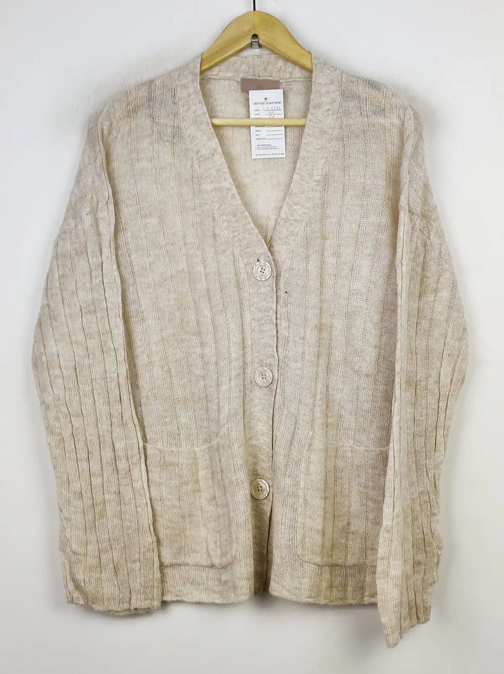 Buy online pre-used pre-loved 100% authentic & Original branded H&M (LS-11632) available in Pakistan. Top international brands avilable.