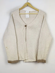 Buy online pre-used pre-loved 100% authentic & Original branded Unknown Brand (LS-11635) available in Pakistan. Top international brands avilable.