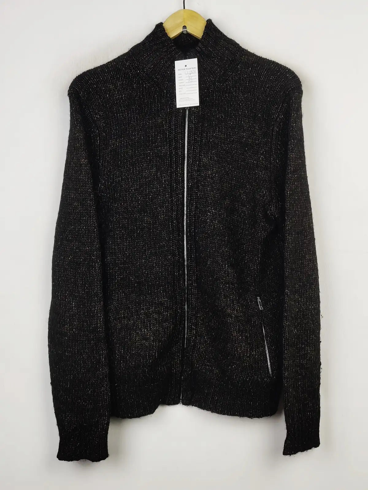 Buy online pre-used pre-loved 100% authentic & Original branded Reiss (LS-11636) available in Pakistan. Top international brands avilable.