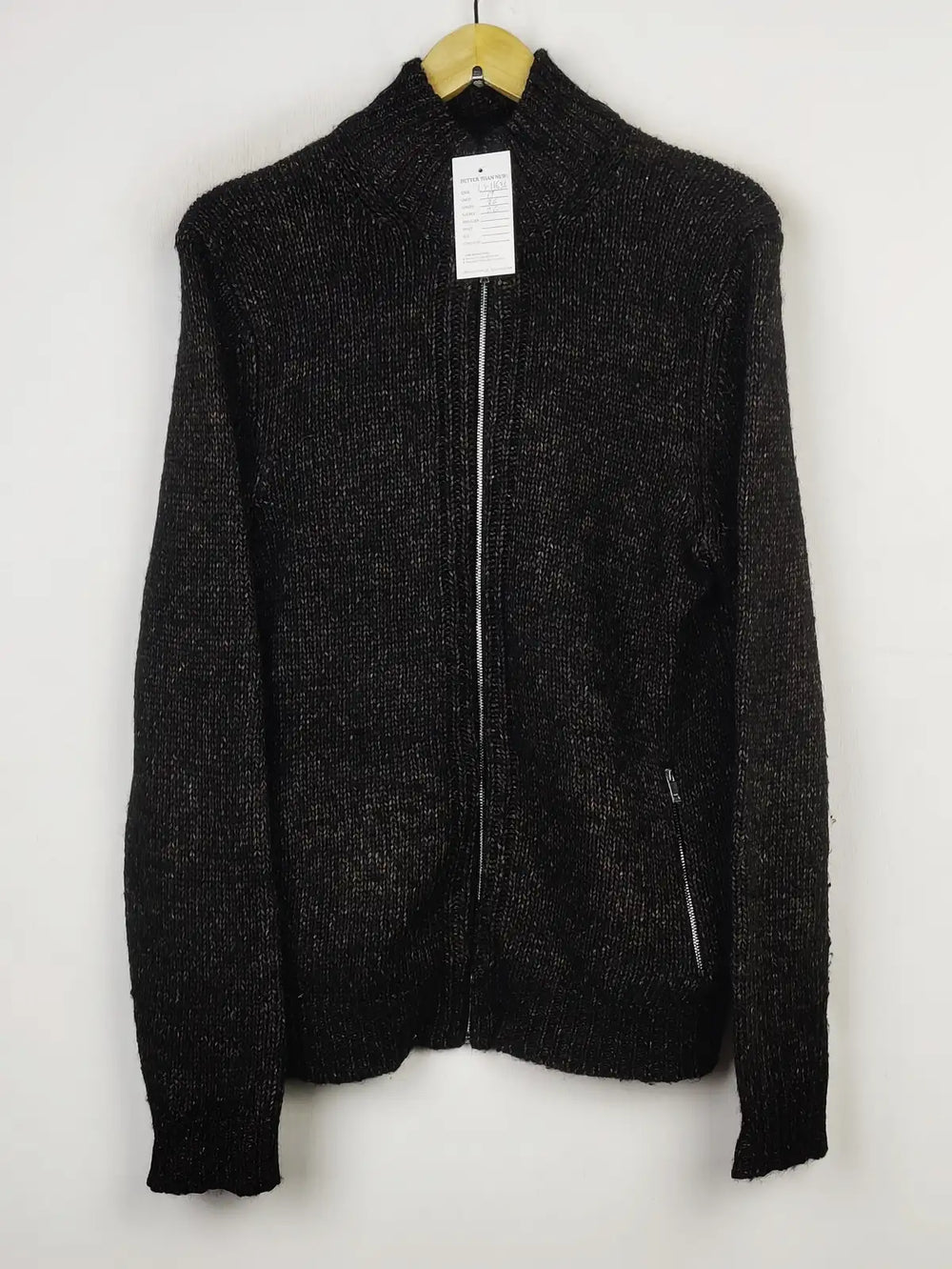 Buy online pre-used pre-loved 100% authentic & Original branded Reiss (LS-11636) available in Pakistan. Top international brands avilable.