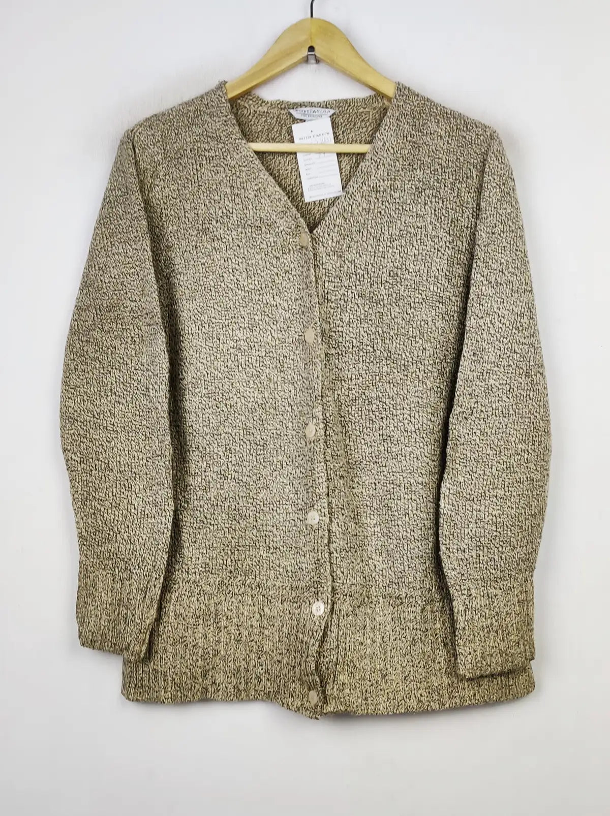 Buy online pre-used pre-loved 100% authentic & Original branded Carolyn Taylor (LS-11637) available in Pakistan. Top international brands avilable.