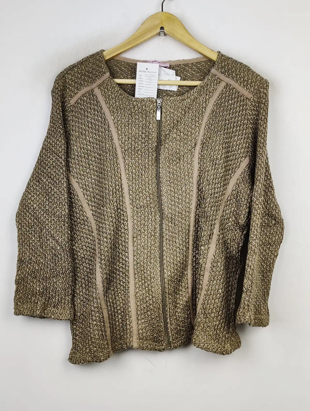 Buy online pre-used pre-loved 100% authentic & Original branded Peruna (LS-11643) available in Pakistan. Top international brands avilable.