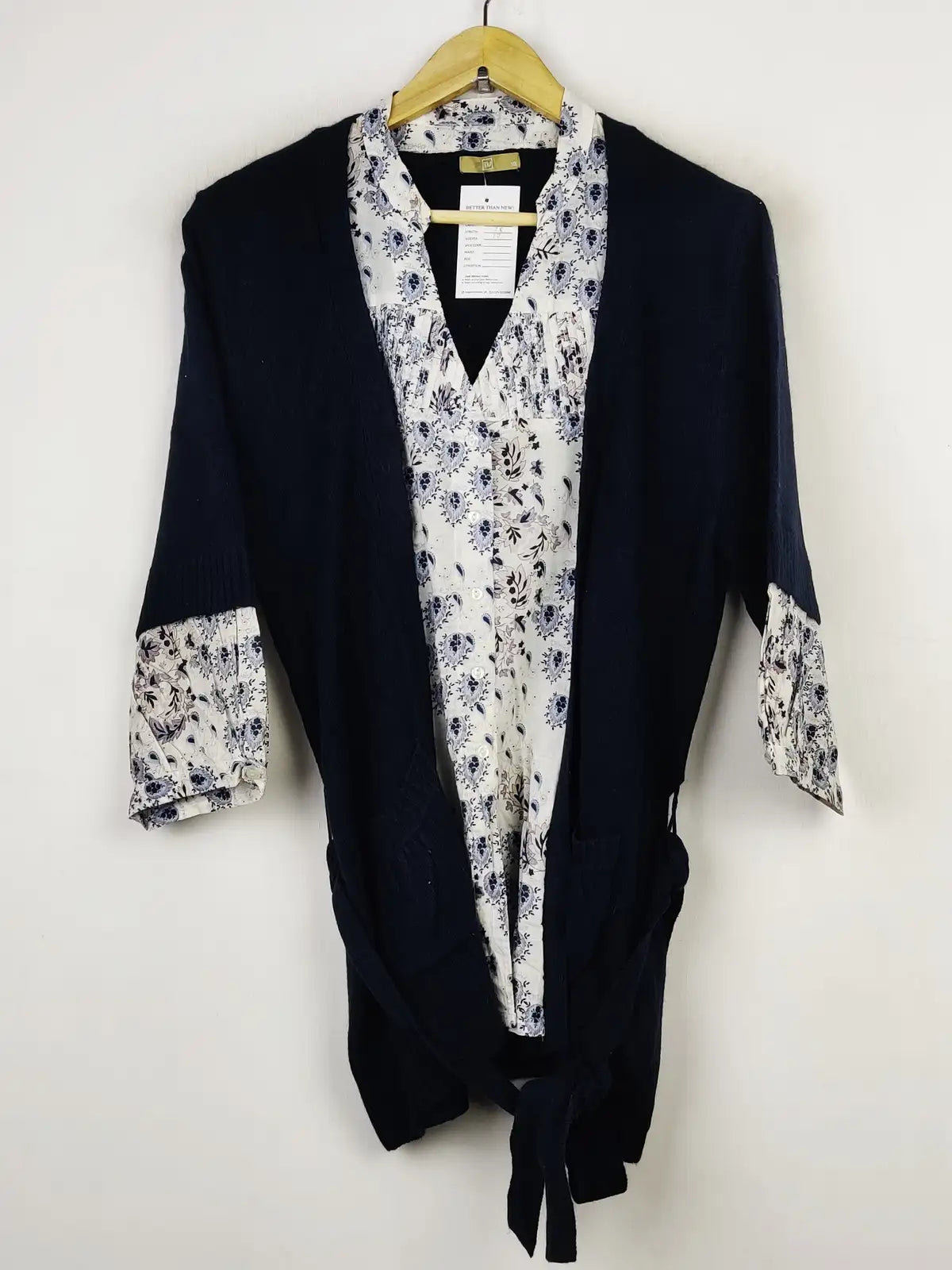 Buy online pre-used pre-loved 100% authentic & Original branded Tu (LS-11644) available in Pakistan. Top international brands avilable.