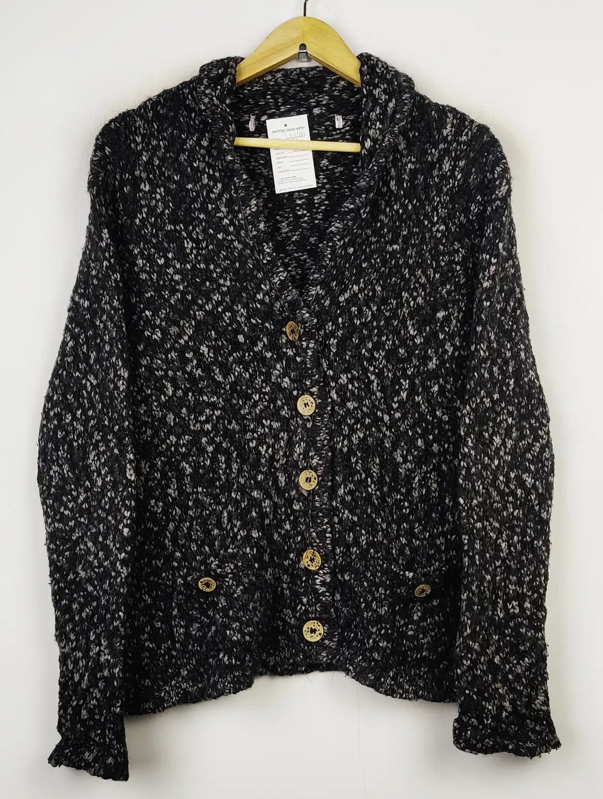 Buy online pre-used pre-loved 100% authentic & Original branded Unknown Brand (LS-11664) available in Pakistan. Top international brands avilable.