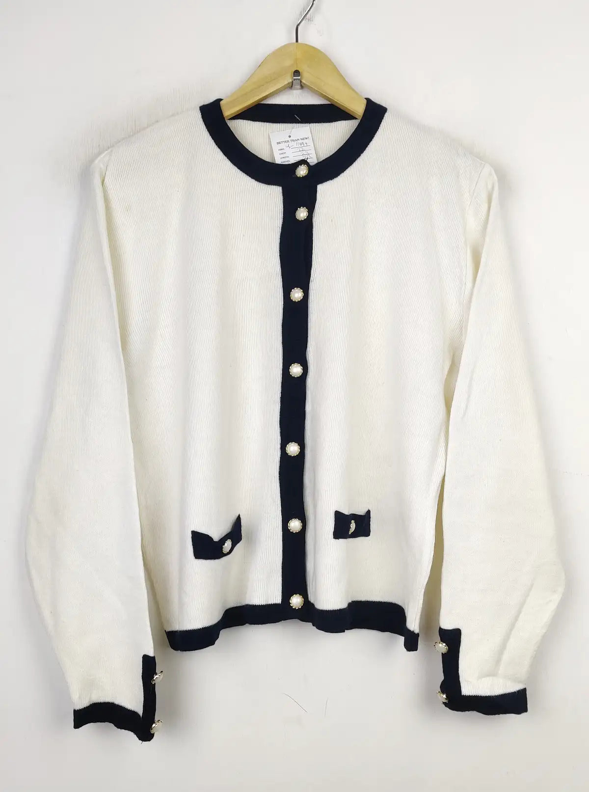 Buy online pre-used pre-loved 100% authentic & Original branded Unknown Brand (LS-11694) available in Pakistan. Top international brands avilable.