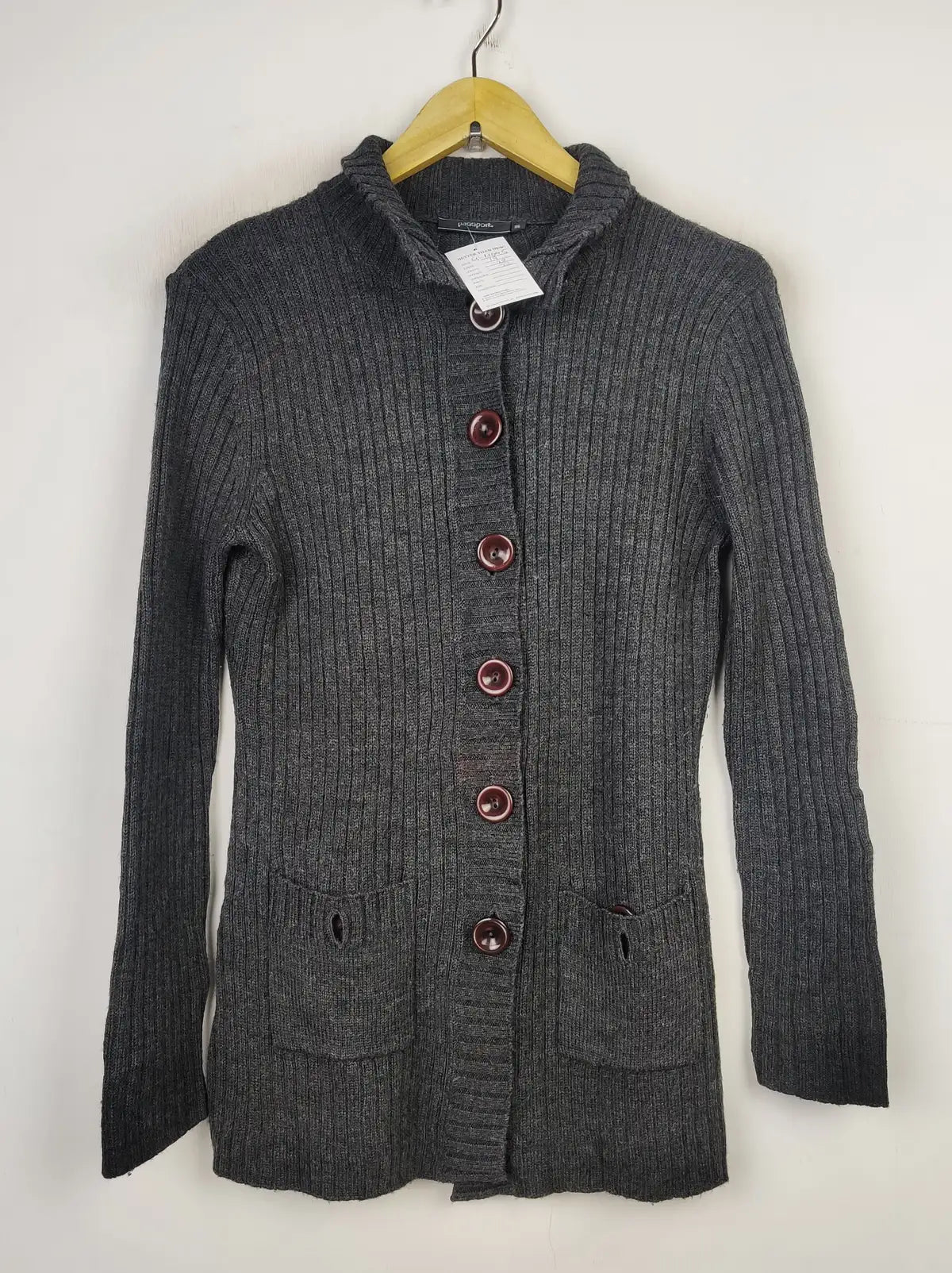 Buy online pre-used pre-loved 100% authentic & Original branded Passport (LS-11695) available in Pakistan. Top international brands avilable.