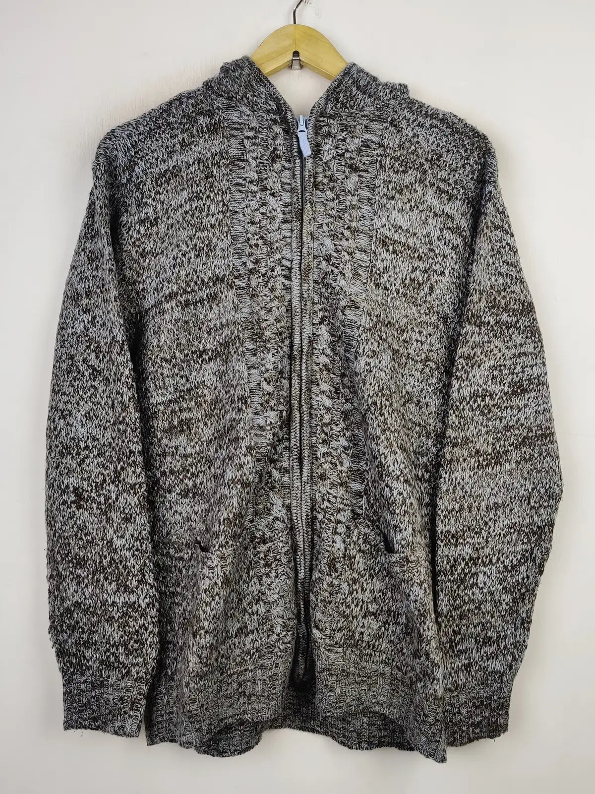 Buy online pre-used pre-loved 100% authentic & Original branded Cotton Traders (LS-11707) available in Pakistan. Top international brands avilable.