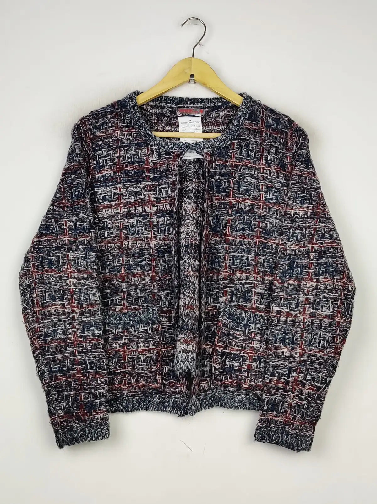 Buy online pre-used pre-loved 100% authentic & Original branded Soggo (LS-11944) available in Pakistan. Top international brands avilable.