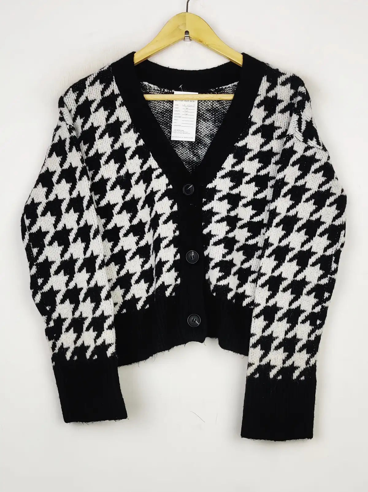 Buy online pre-used pre-loved 100% authentic & Original branded River Island (LS-12008) available in Pakistan. Top international brands avilable.