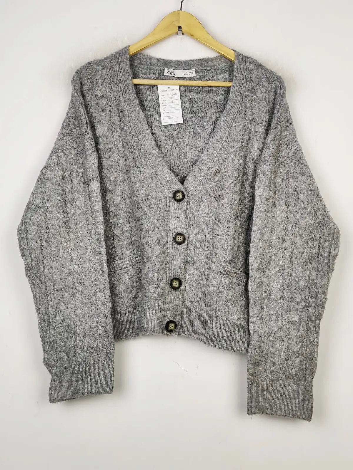 Buy online pre-used pre-loved 100% authentic & Original branded Zara (LS-12044) available in Pakistan. Top international brands avilable.