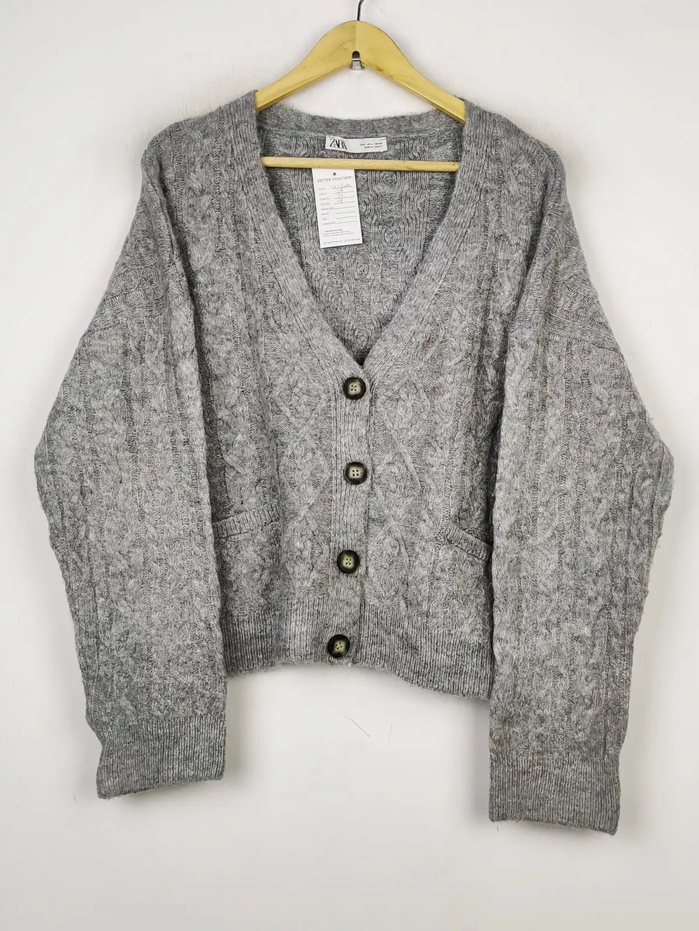 Buy online pre-used pre-loved 100% authentic & Original branded Zara (LS-12044) available in Pakistan. Top international brands avilable.