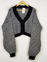 Buy online pre-used pre-loved 100% authentic & Original branded Shein (LS-12060) available in Pakistan. Top international brands avilable.