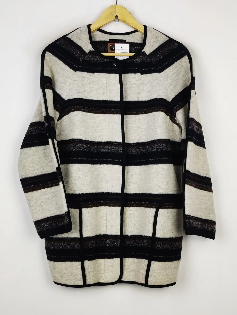 Buy online pre-used pre-loved 100% authentic & Original branded Per Una (LS-12074) available in Pakistan. Top international brands avilable.