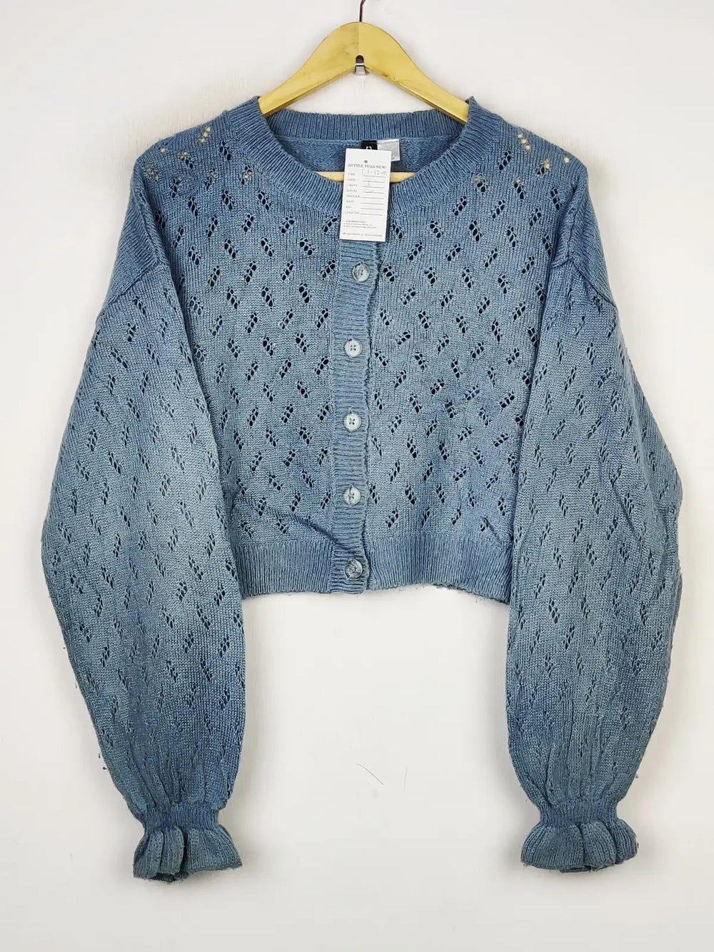 Buy online pre-used pre-loved 100% authentic & Original branded H&M (LS-12091) available in Pakistan. Top international brands avilable.