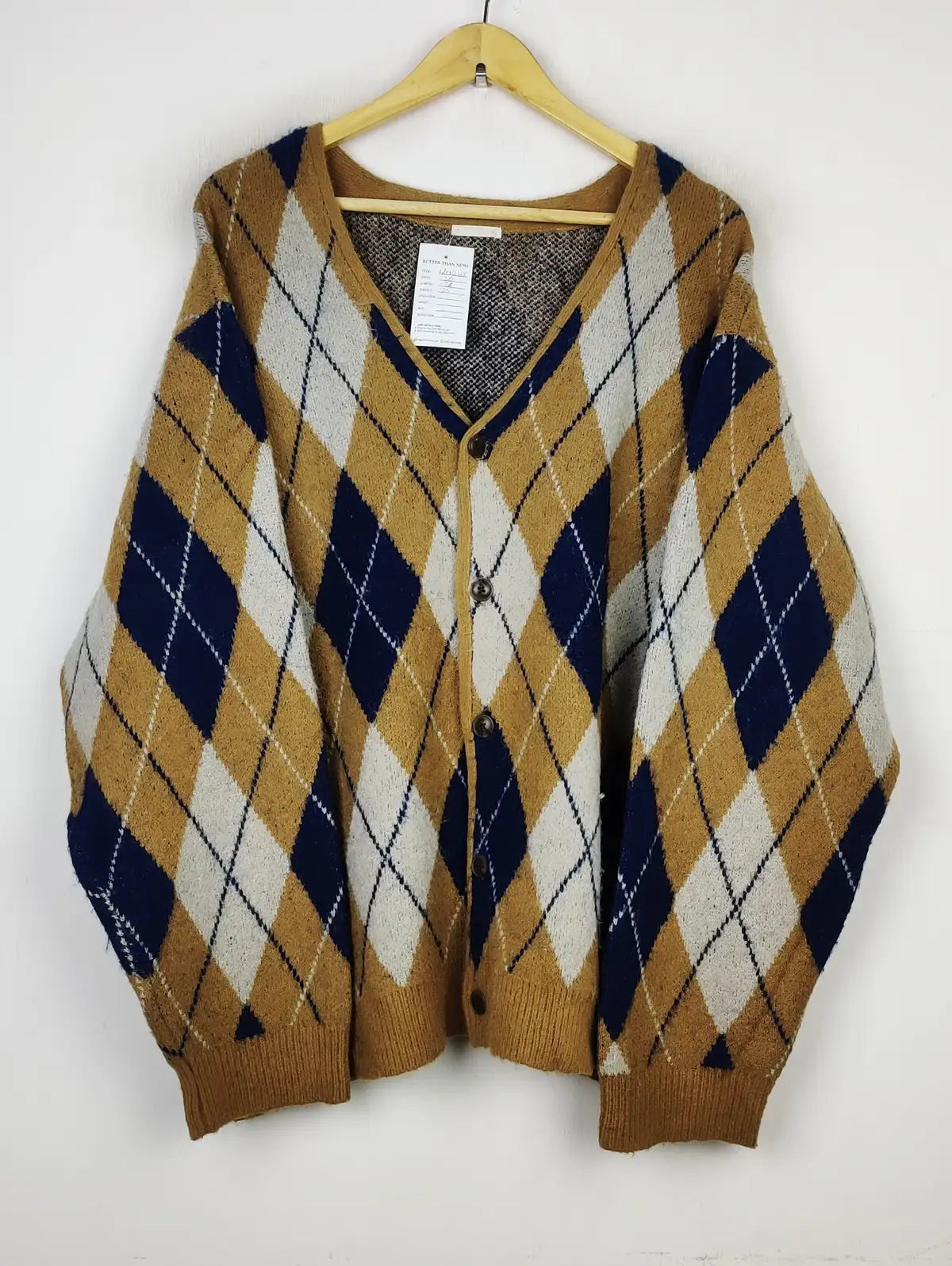 Buy online pre-used pre-loved 100% authentic & Original branded Unknown Brand (LS-12118) available in Pakistan. Top international brands avilable.