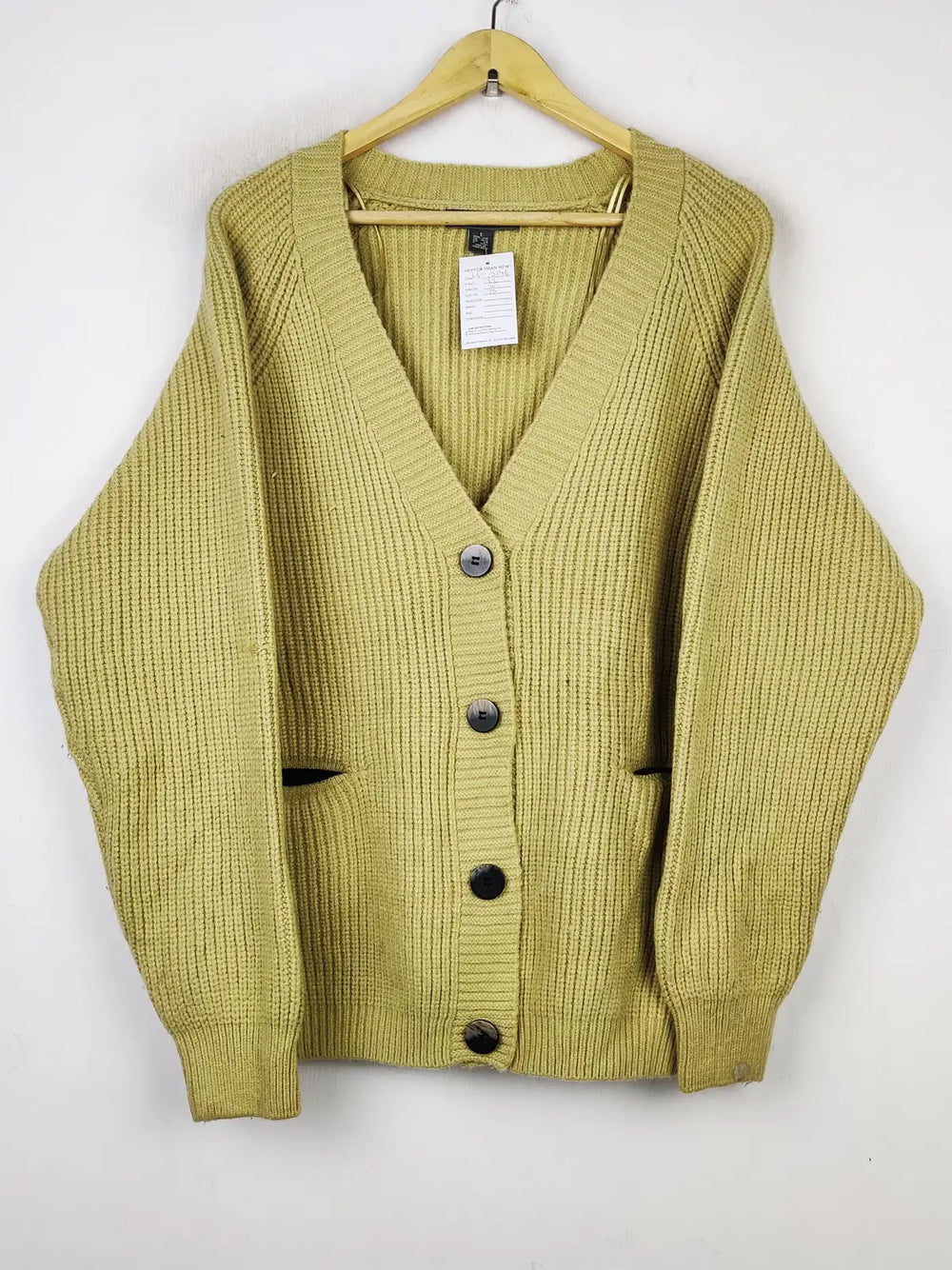 Buy online pre-used pre-loved 100% authentic & Original branded Primark (LS-12146) available in Pakistan. Top international brands avilable.