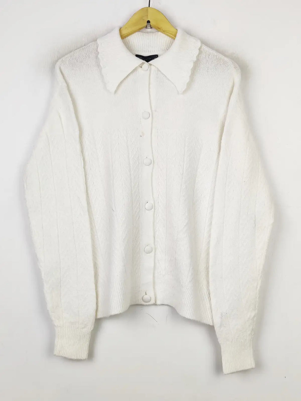 Buy online pre-used pre-loved 100% authentic & Original branded Marks & Spencer (LS-12161) available in Pakistan. Top international brands avilable.