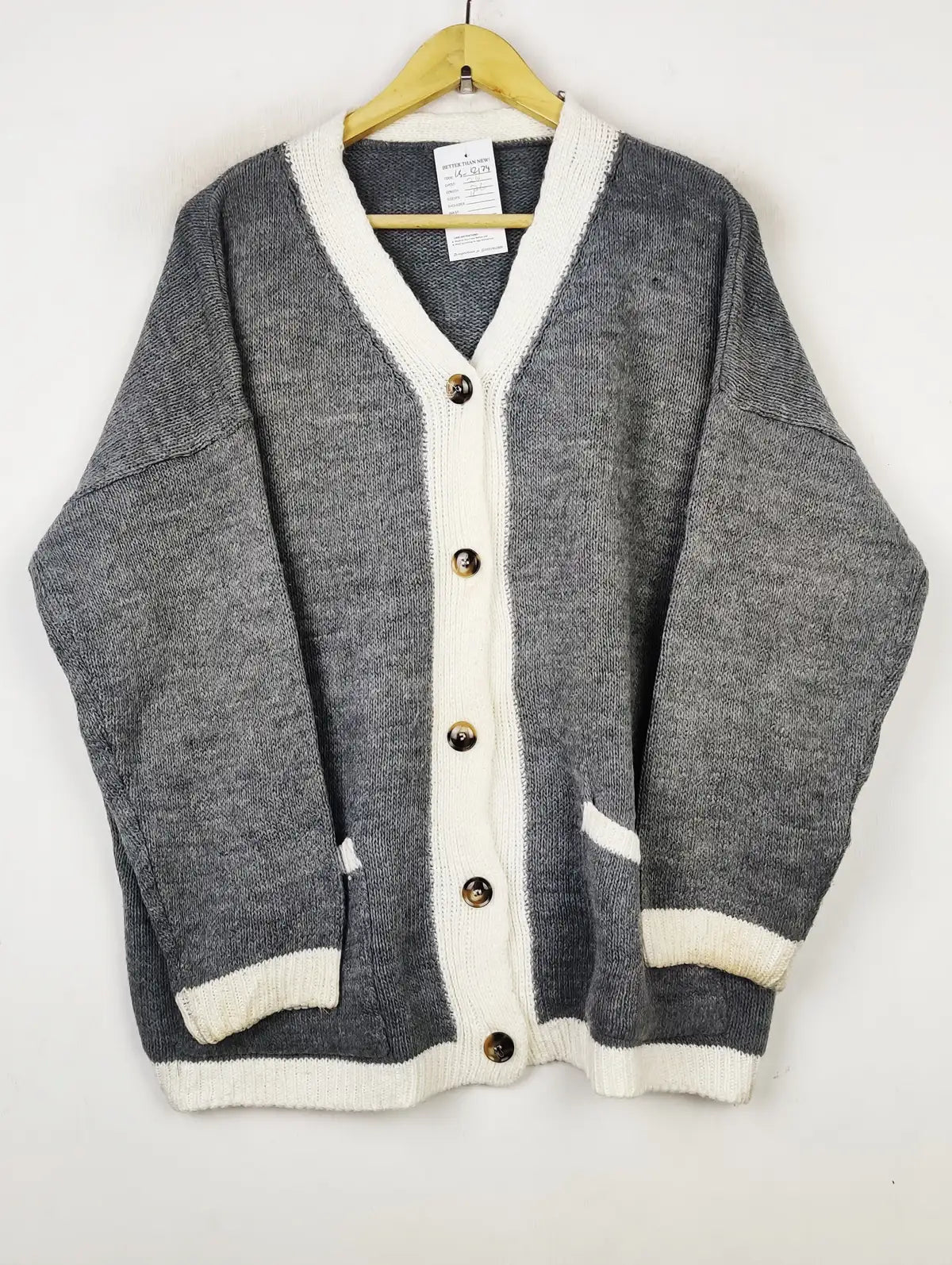 Buy online pre-used pre-loved 100% authentic & Original branded Tu (LS-12174) available in Pakistan. Top international brands avilable.