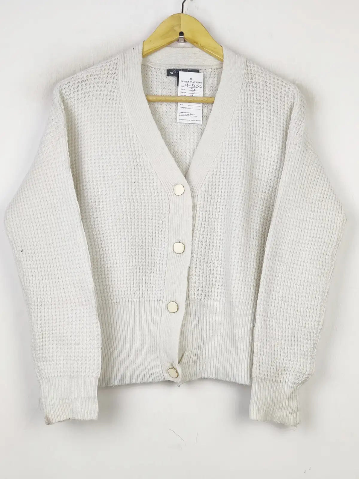 Buy online pre-used pre-loved 100% authentic & Original branded Primark (LS-12192) available in Pakistan. Top international brands avilable.