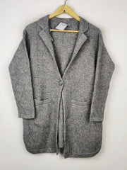 Buy online pre-used pre-loved 100% authentic & Original branded Unknown Brand (LS-12245) available in Pakistan. Top international brands avilable.