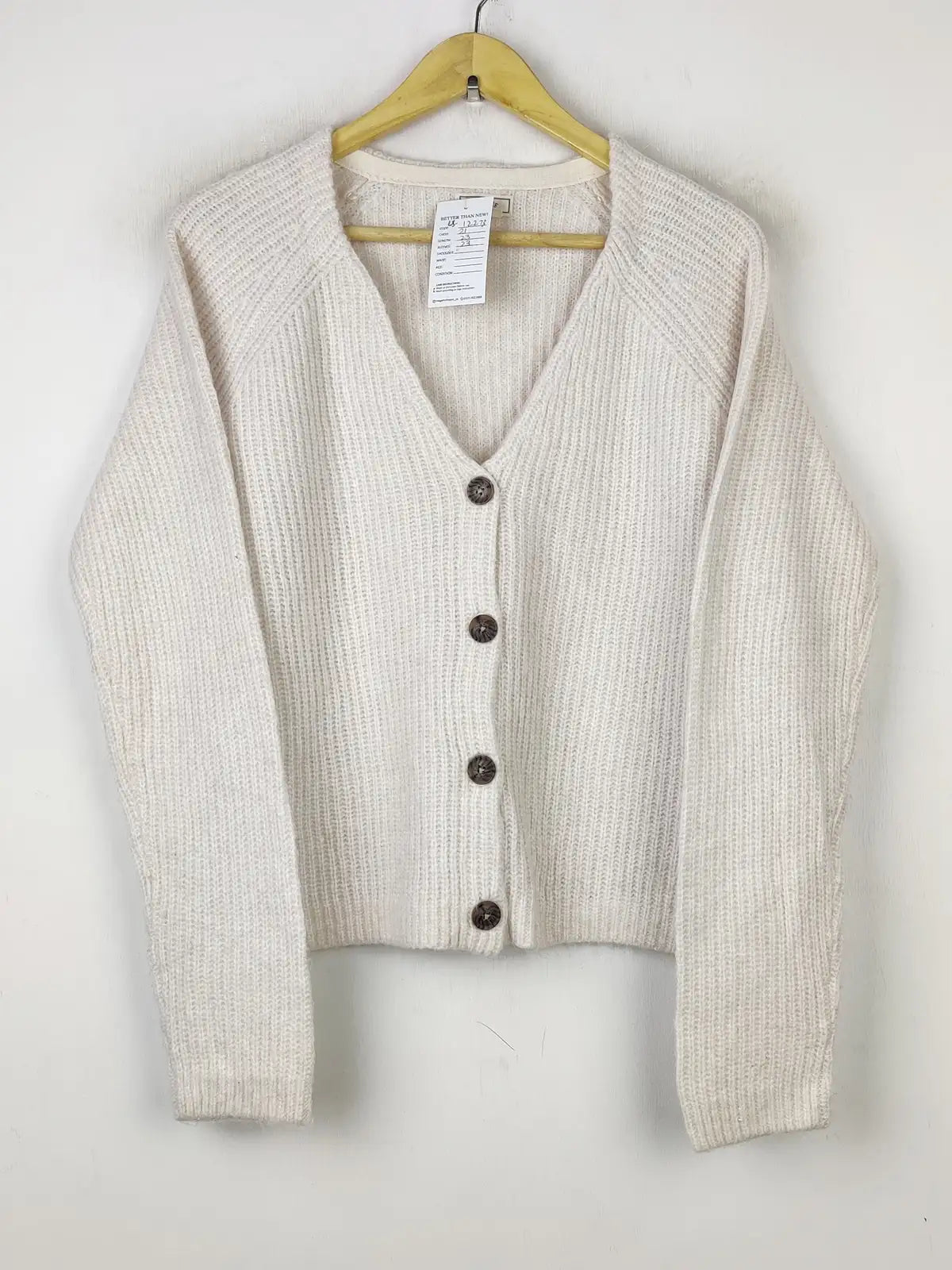 Buy online pre-used pre-loved 100% authentic & Original branded Fat Face (LS-12273) available in Pakistan. Top international brands avilable.