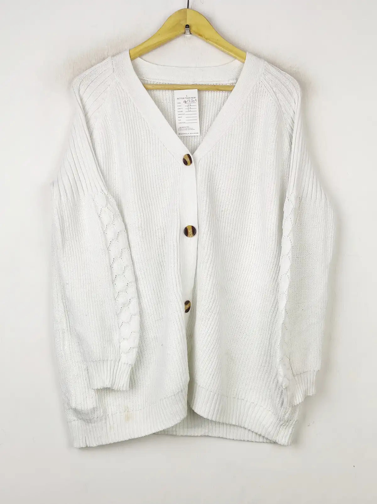 Buy online pre-used pre-loved 100% authentic & Original branded Unknown Brand (LS-12308) available in Pakistan. Top international brands avilable.