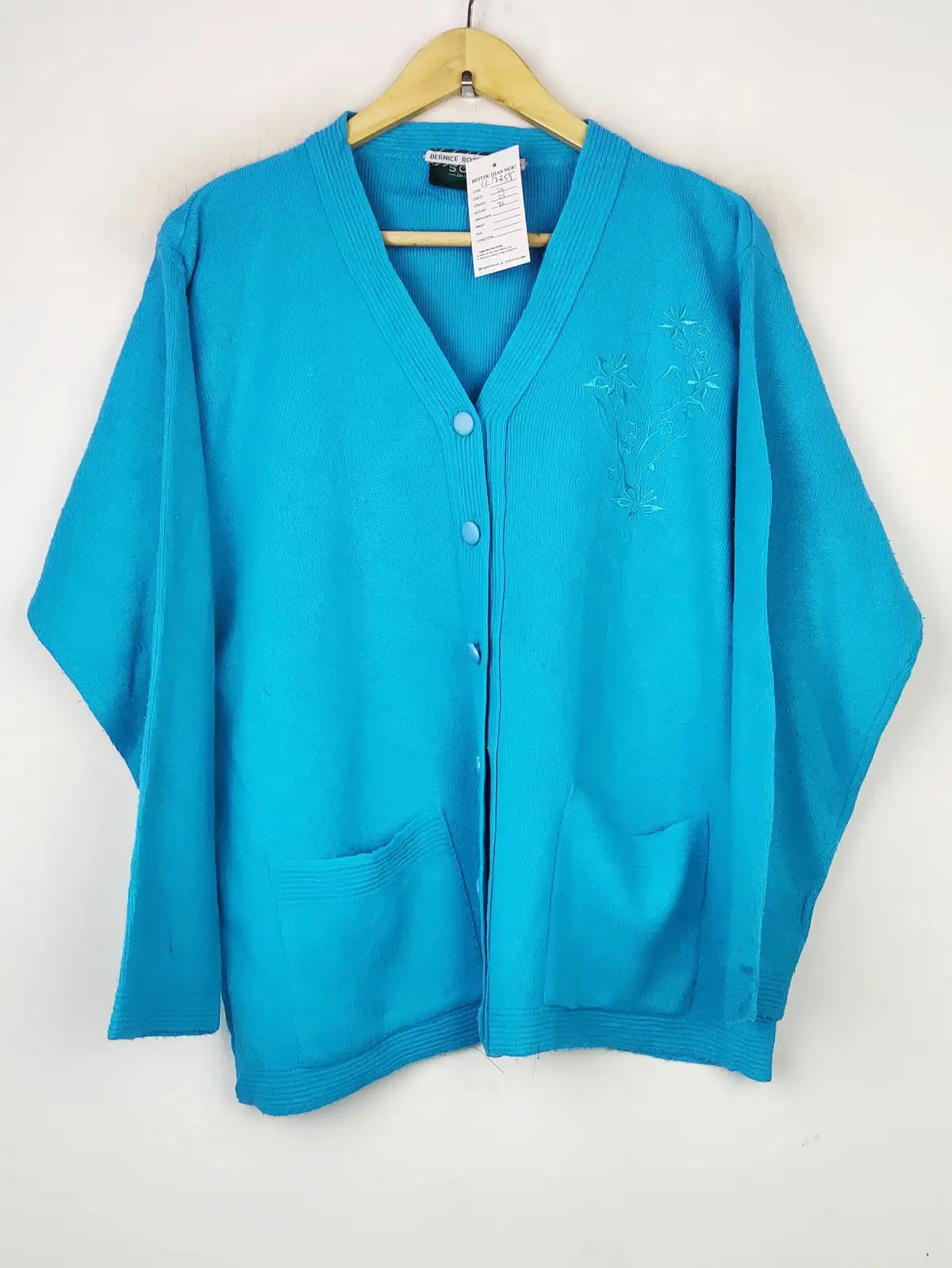 Buy online pre-used pre-loved 100% authentic & Original branded Soul Collection (LS-12355) available in Pakistan. Top international brands avilable.