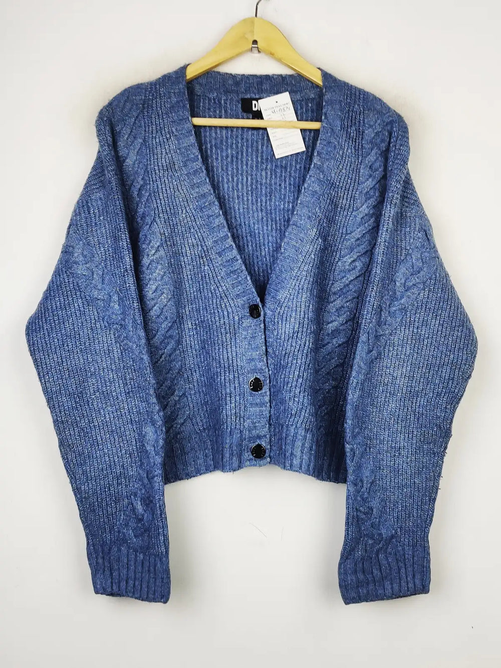 Buy online pre-used pre-loved 100% authentic & Original branded Dkny (LS-12374) available in Pakistan. Top international brands avilable.