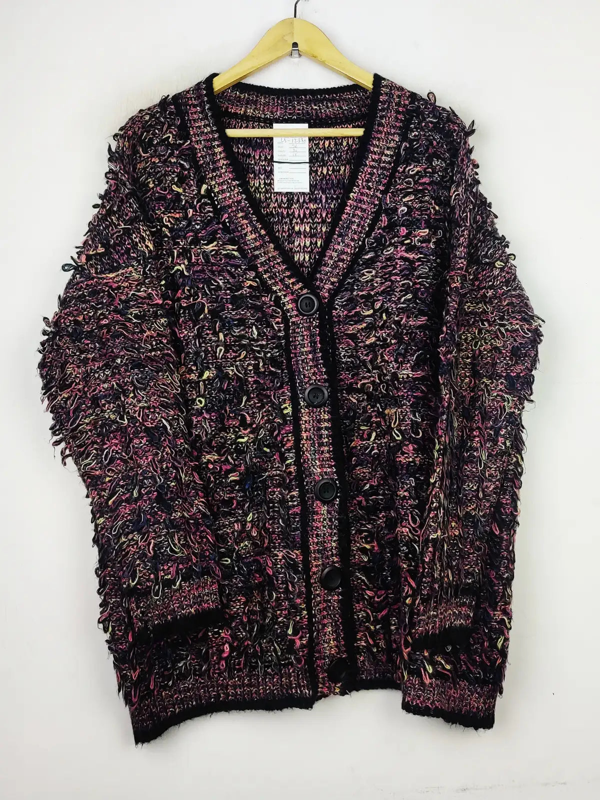 Buy online pre-used pre-loved 100% authentic & Original branded Roman (LS-12390) available in Pakistan. Top international brands avilable.