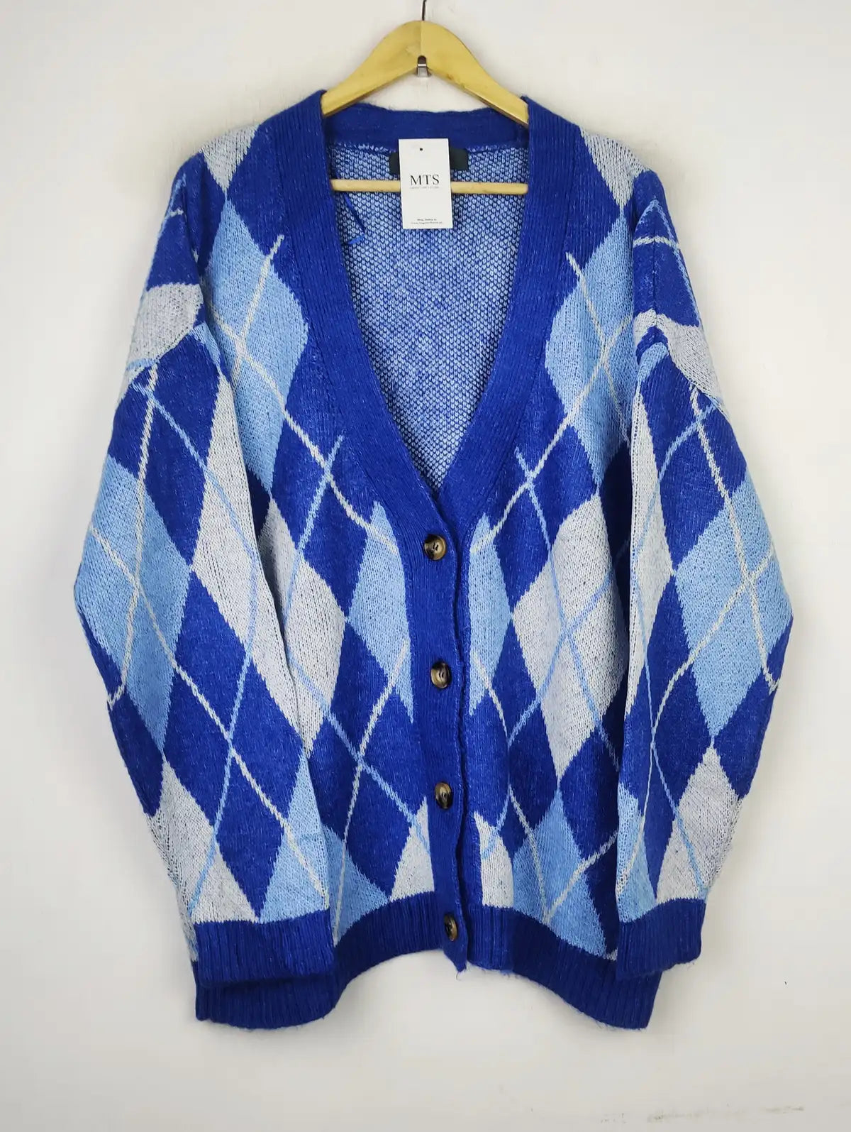 Buy online pre-used pre-loved 100% authentic & Original branded Primark (LS-12399) available in Pakistan. Top international brands avilable.