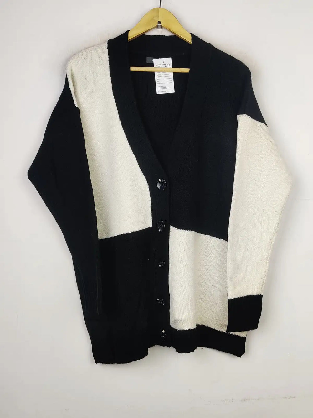 Buy online pre-used pre-loved 100% authentic & Original branded Primark (LS-12410) available in Pakistan. Top international brands avilable.